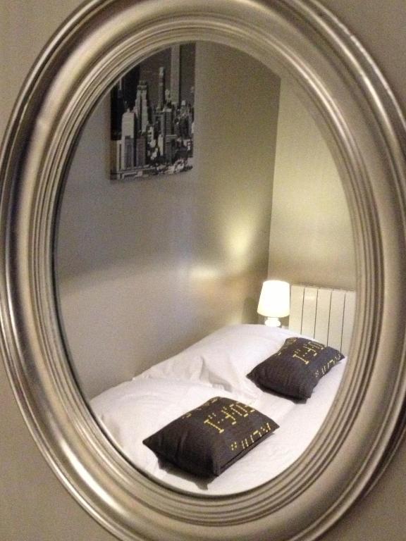Demeure & Dependance - Chambres D'Hotes Depuis 2012 Tassin-la-Demi-Lune Room photo